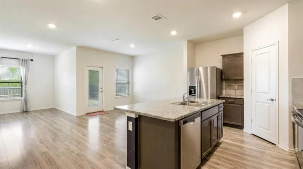 $2,400 | 315 Pine Hollow Way, Royse City, TX 75189