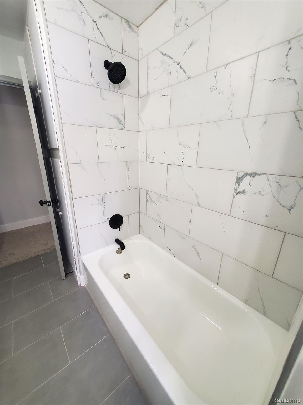 2101 Montclair Avenue Flint, MI 48503 - Photo 22 of 39 Gallery Image 22