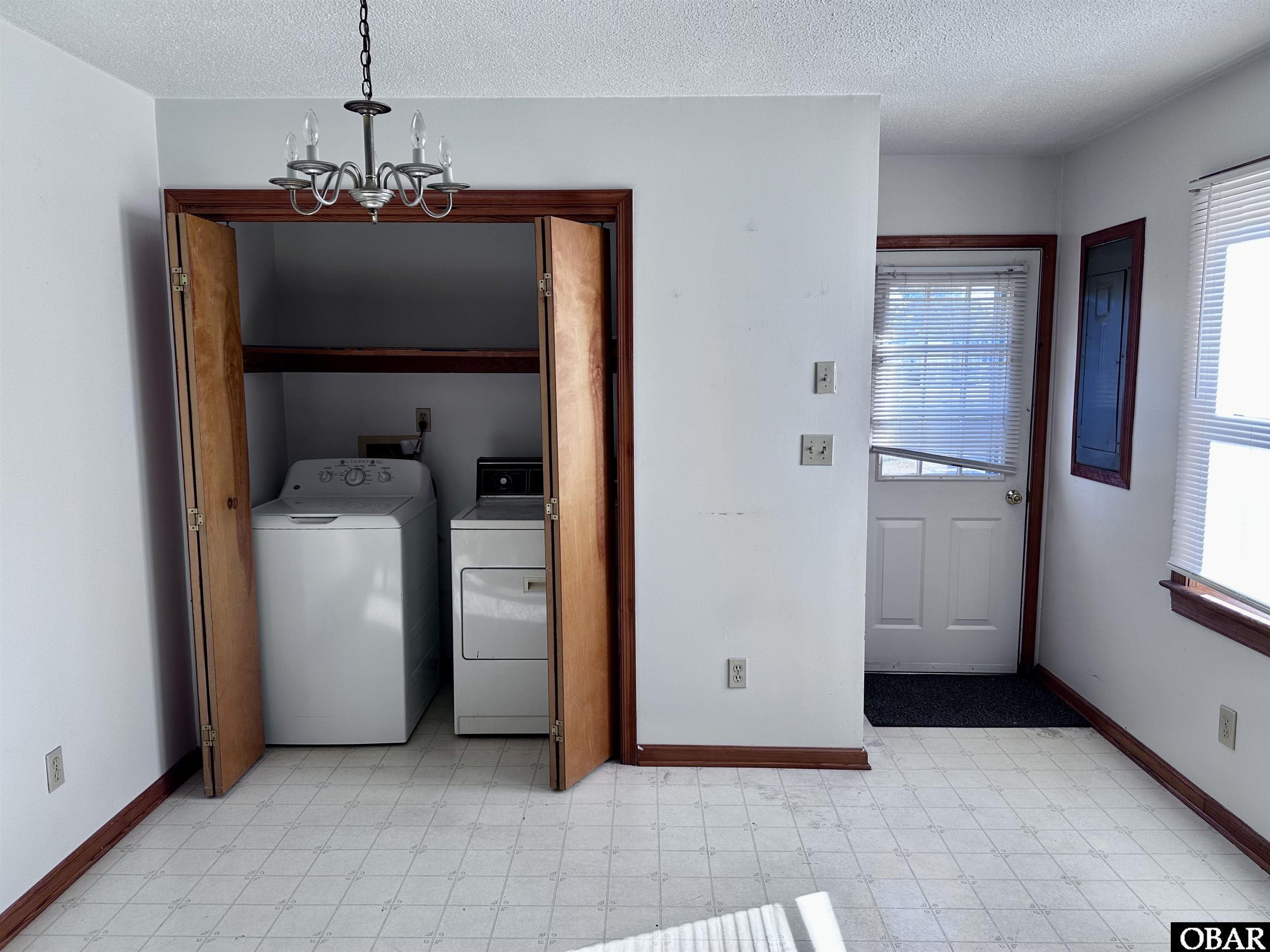 5476 Harbor Drive Manns Harbor, NC 27953 - Photo 3 of 9