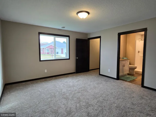 $299,900 | 2022 Essler Drive, St. Peter, MN 56082