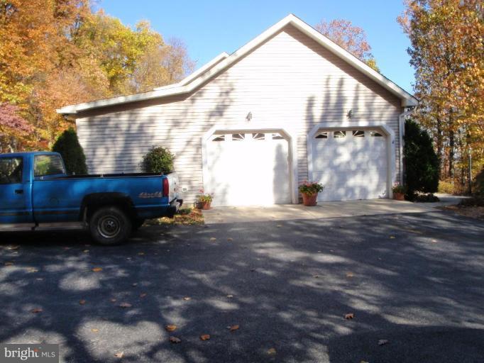 9622 Bethel Road Frederick, MD 21702 - Photo 3 of 7 Garage 1