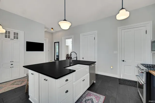 $479,000 | 1715 Lake Avenue, Plymouth, IN 46563