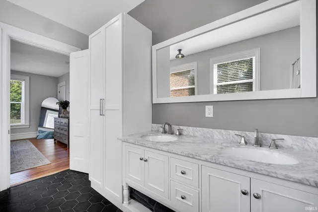 $479,000 | 1715 Lake Avenue, Plymouth, IN 46563