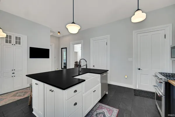 $465,000 | 1715 Lake Avenue, Plymouth, IN 46563