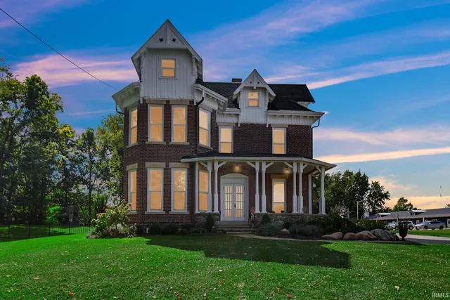 $479,000 | 1715 Lake Avenue, Plymouth, IN 46563