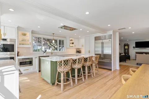 $1,850,000 | 33 Village Drive, New Canaan, CT 06840