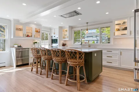 $1,850,000 | 33 Village Drive, New Canaan, CT 06840