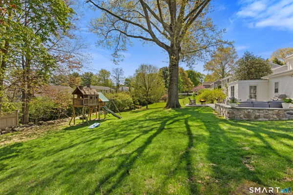 $1,850,000 | 33 Village Drive, New Canaan, CT 06840