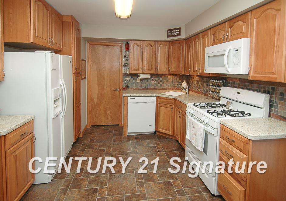 7735 North Gleaner Road Freeland, MI 48623 - Photo 3 of 21