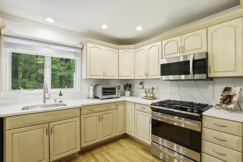 218 Rangeway Road, Unit 261 Billerica, MA 01862 - Photo 19 of 42