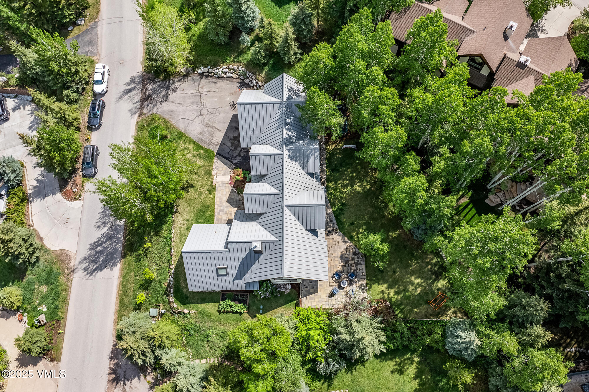 2036 Vermont Road Vail, CO 81657 - Photo 40 of 53 8