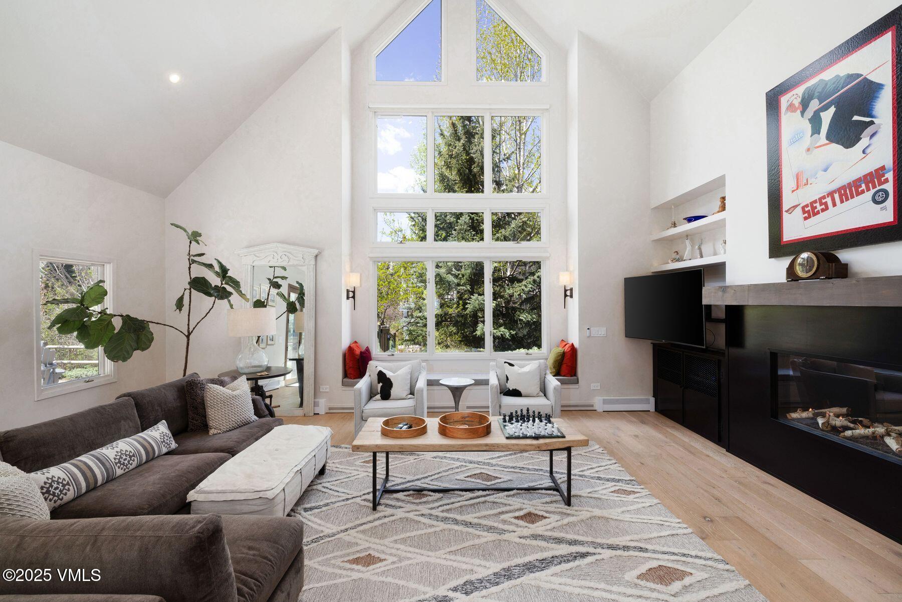 2036 Vermont Road Vail, CO 81657 - Photo 4 of 53 photo_offline_004