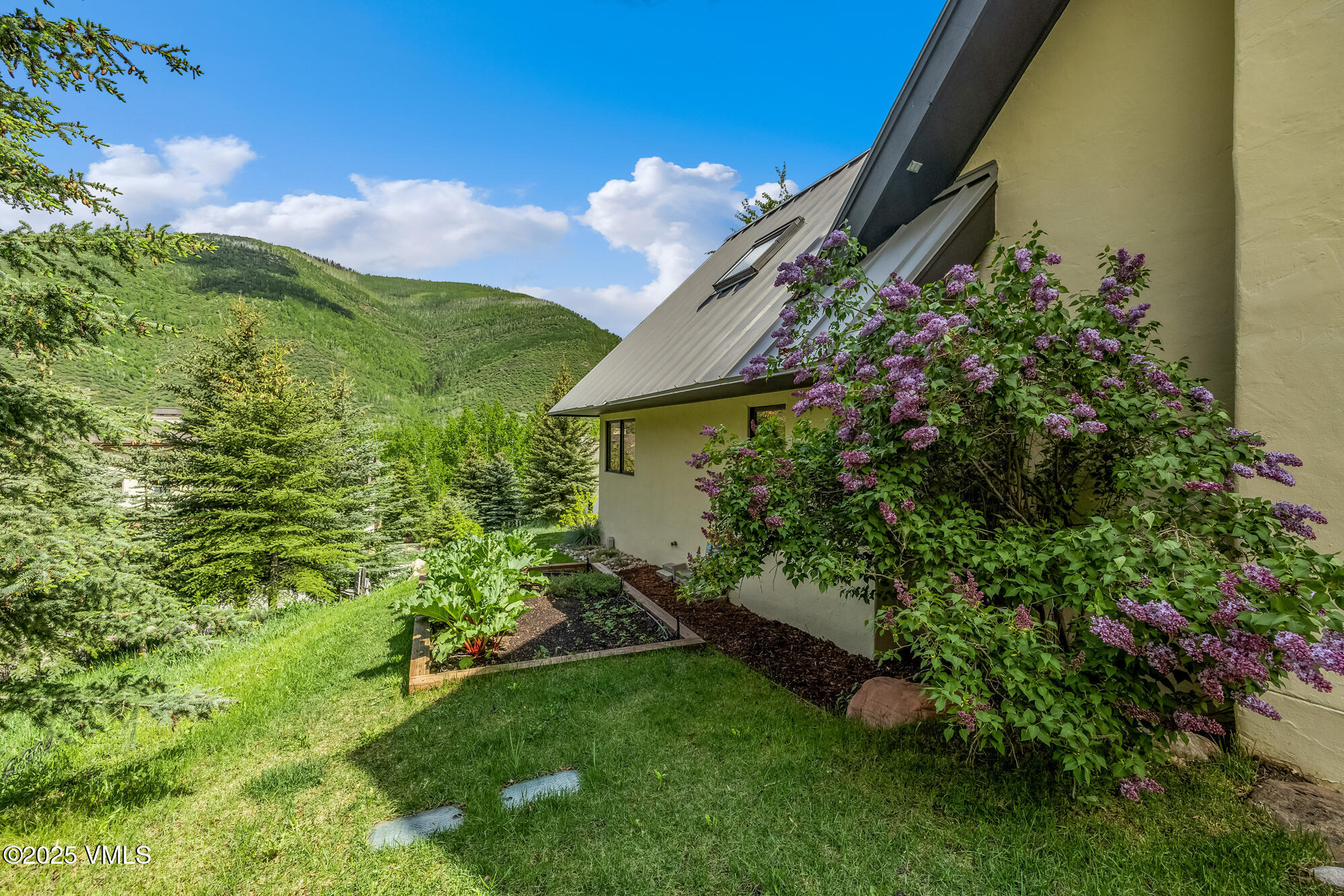 2036 Vermont Road Vail, CO 81657 - Photo 44 of 53 138A9850_1