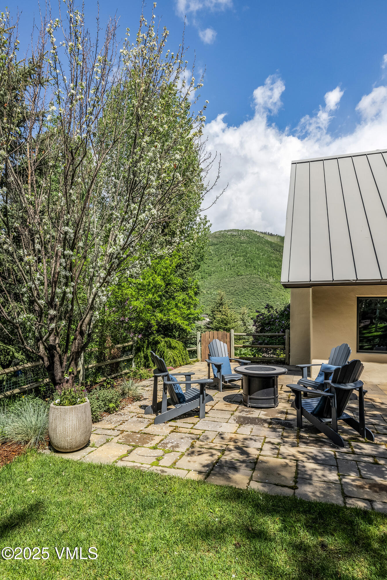 2036 Vermont Road Vail, CO 81657 - Photo 50 of 53 138A9918_1