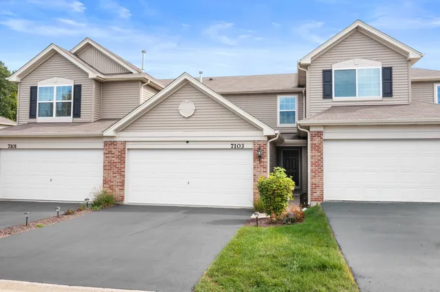 $249,900 | 7103 Hidden Green Circle, Fox Lake, IL 60020