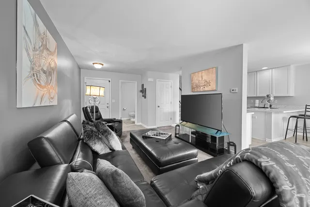 $249,900 | 7103 Hidden Green Circle, Fox Lake, IL 60020