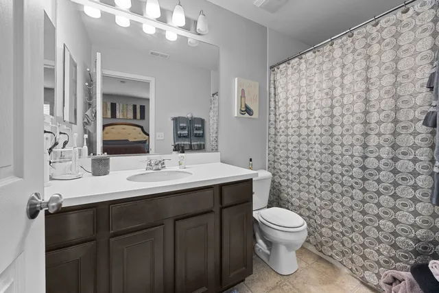 $249,900 | 7103 Hidden Green Circle, Fox Lake, IL 60020