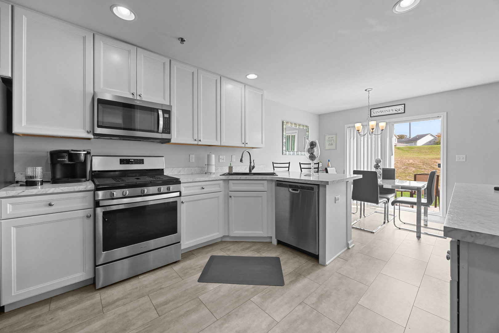 7103 Hidden Green Circle Fox Lake, IL 60020 - Photo 2 of 30