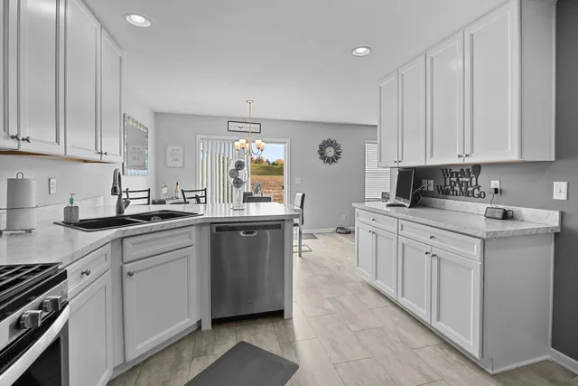 $249,900 | 7103 Hidden Green Circle, Fox Lake, IL 60020