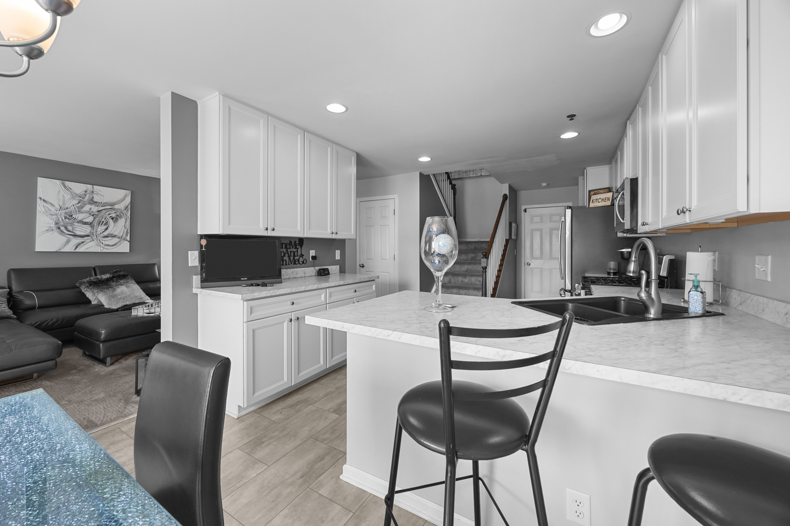 7103 Hidden Green Circle Fox Lake, IL 60020 - Photo 4 of 30