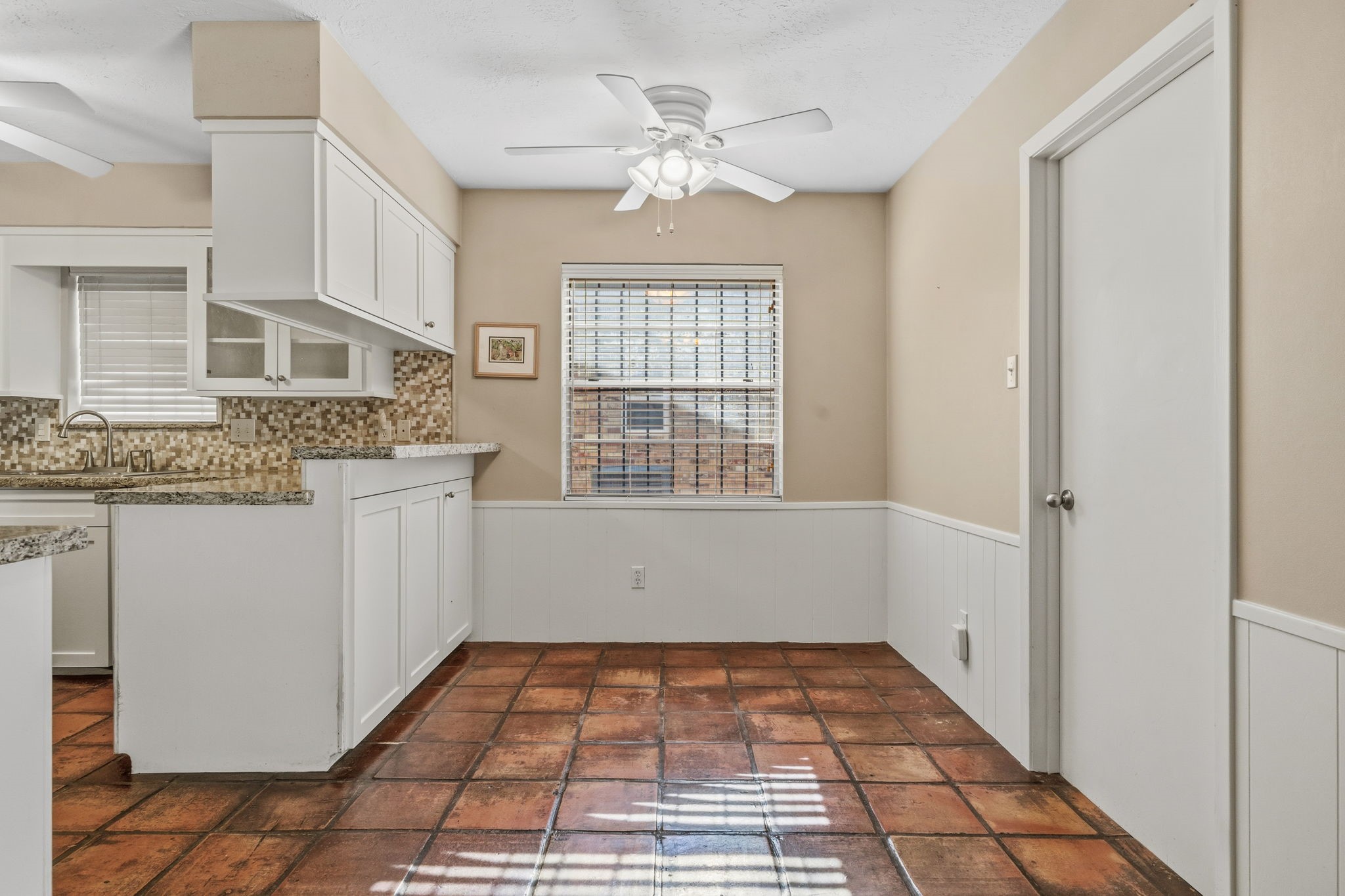 8834 Sandstone Road Houston, TX 77036 - Photo 11 of 31