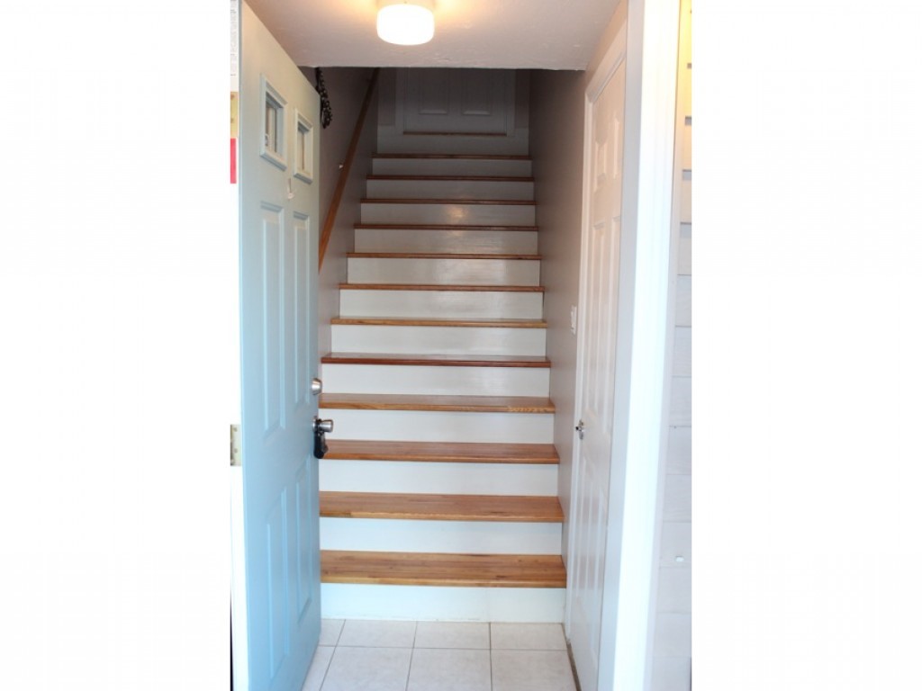 307 Circle Road, Unit 307 Manchester, NH 03103 - Photo 2 of 18