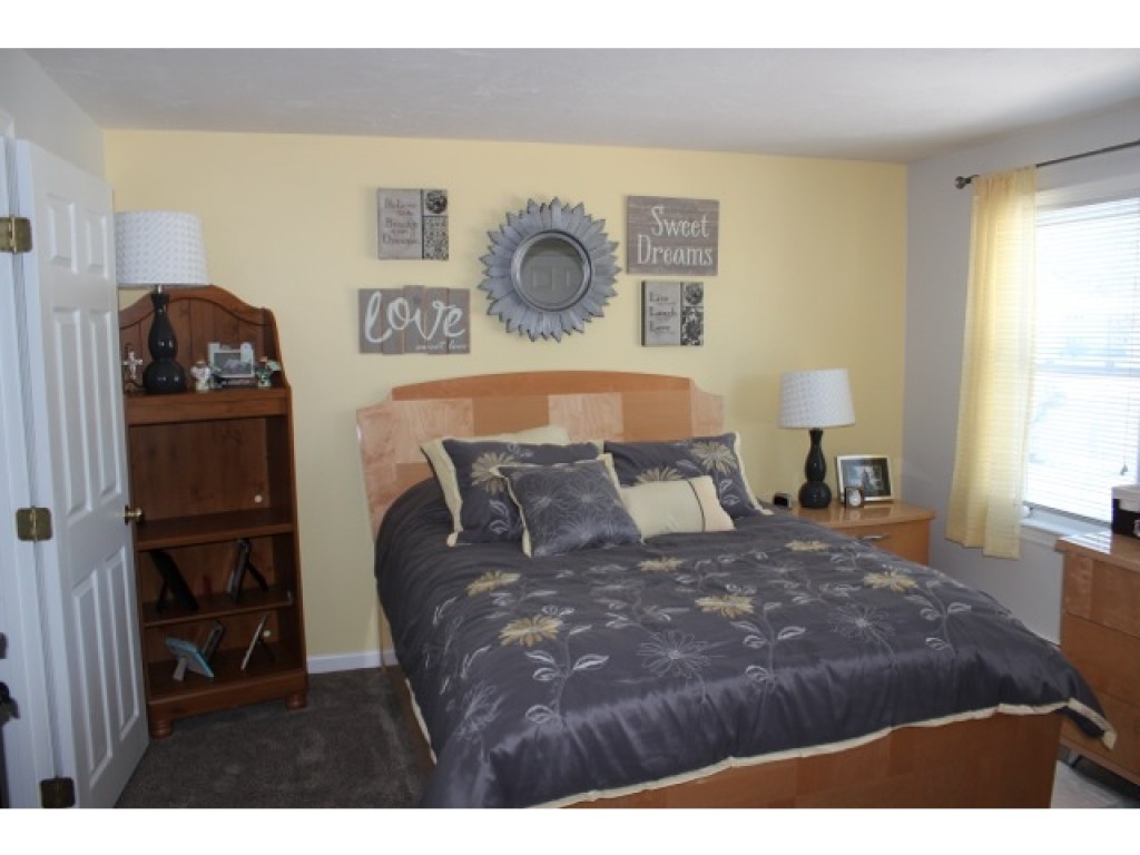307 Circle Road, Unit 307 Manchester, NH 03103 - Photo 11 of 18