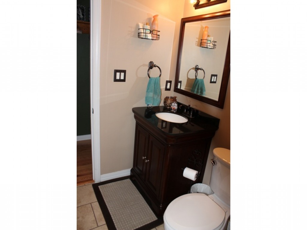 307 Circle Road, Unit 307 Manchester, NH 03103 - Photo 7 of 18