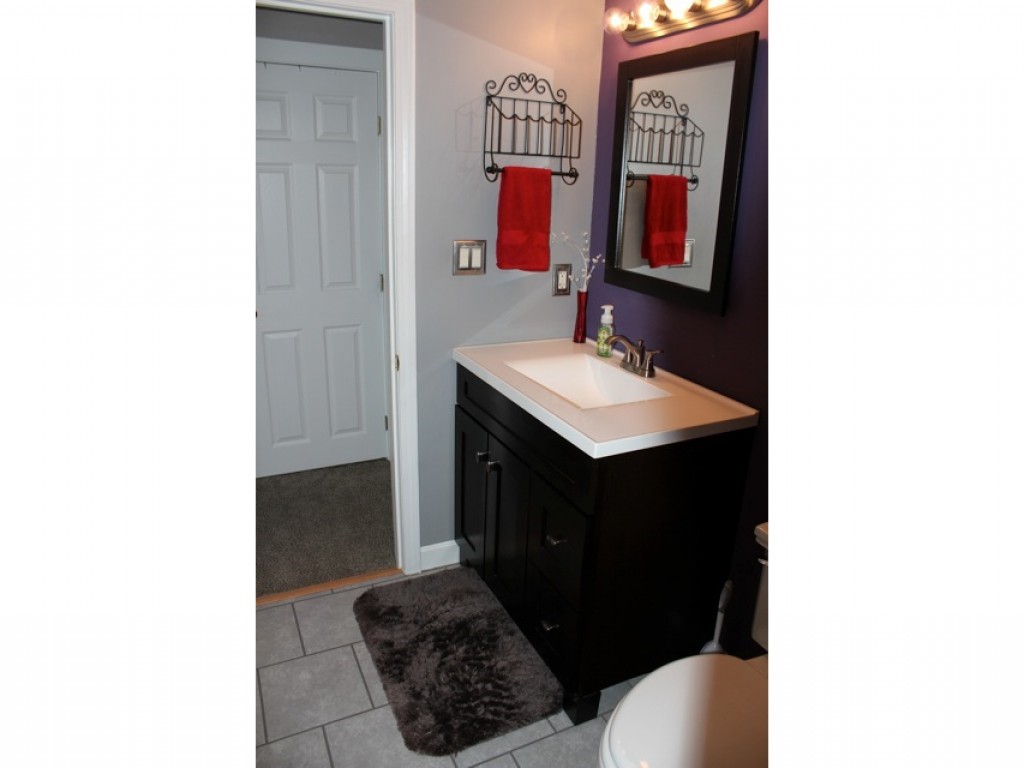 307 Circle Road, Unit 307 Manchester, NH 03103 - Photo 10 of 18