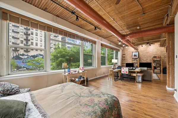 $250,000 | 900 South Wabash Avenue, Unit 206, Chicago, IL 60605