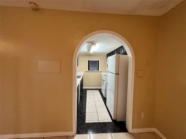 $1,450 | 8712 Wilcrest Drive, Unit 8712, Houston, TX 77099