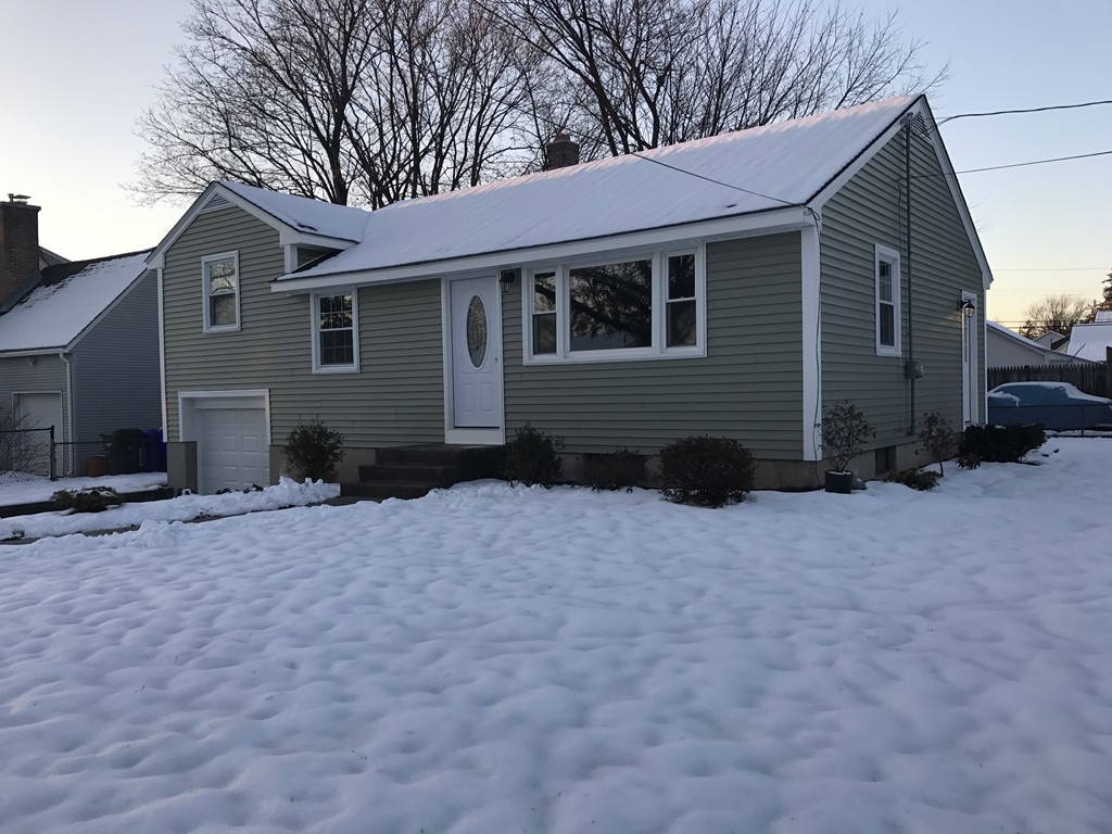 4 Melville Street Springfield, MA 01104 - Photo 3 of 18 Gallery Image 3