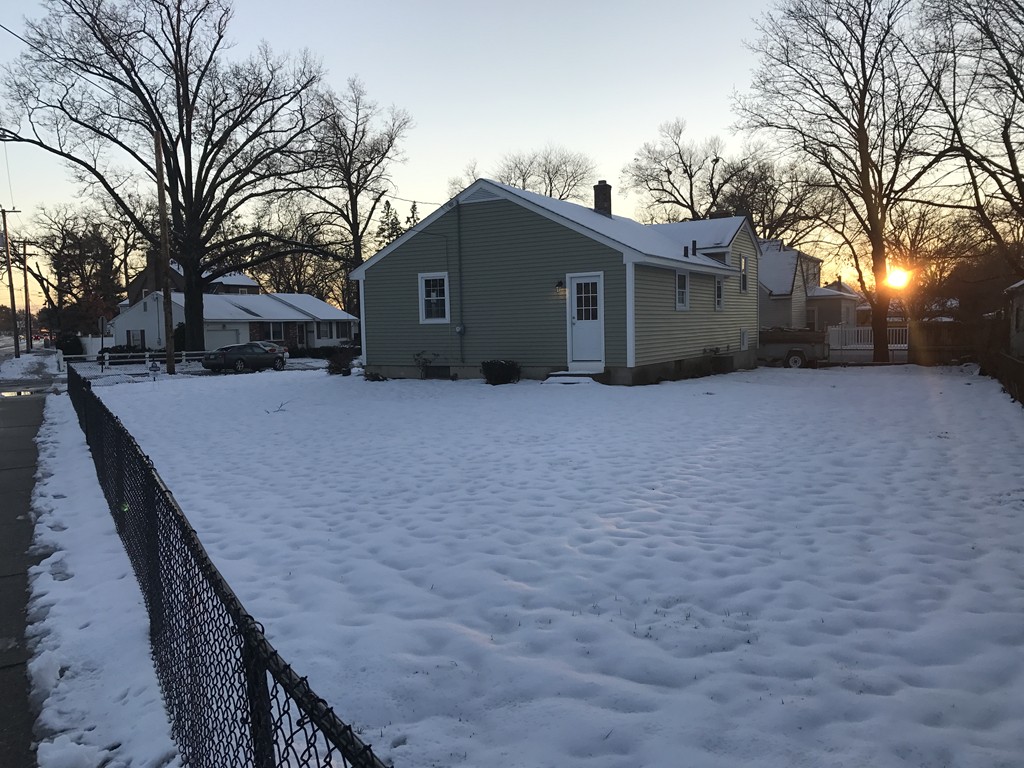 4 Melville Street Springfield, MA 01104 - Photo 4 of 18 Gallery Image 4