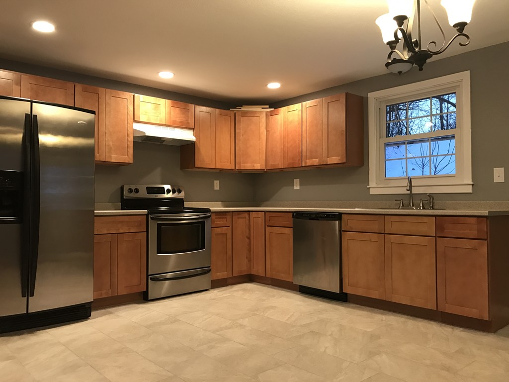 4 Melville Street Springfield, MA 01104 - Photo 8 of 18 Gallery Image 8