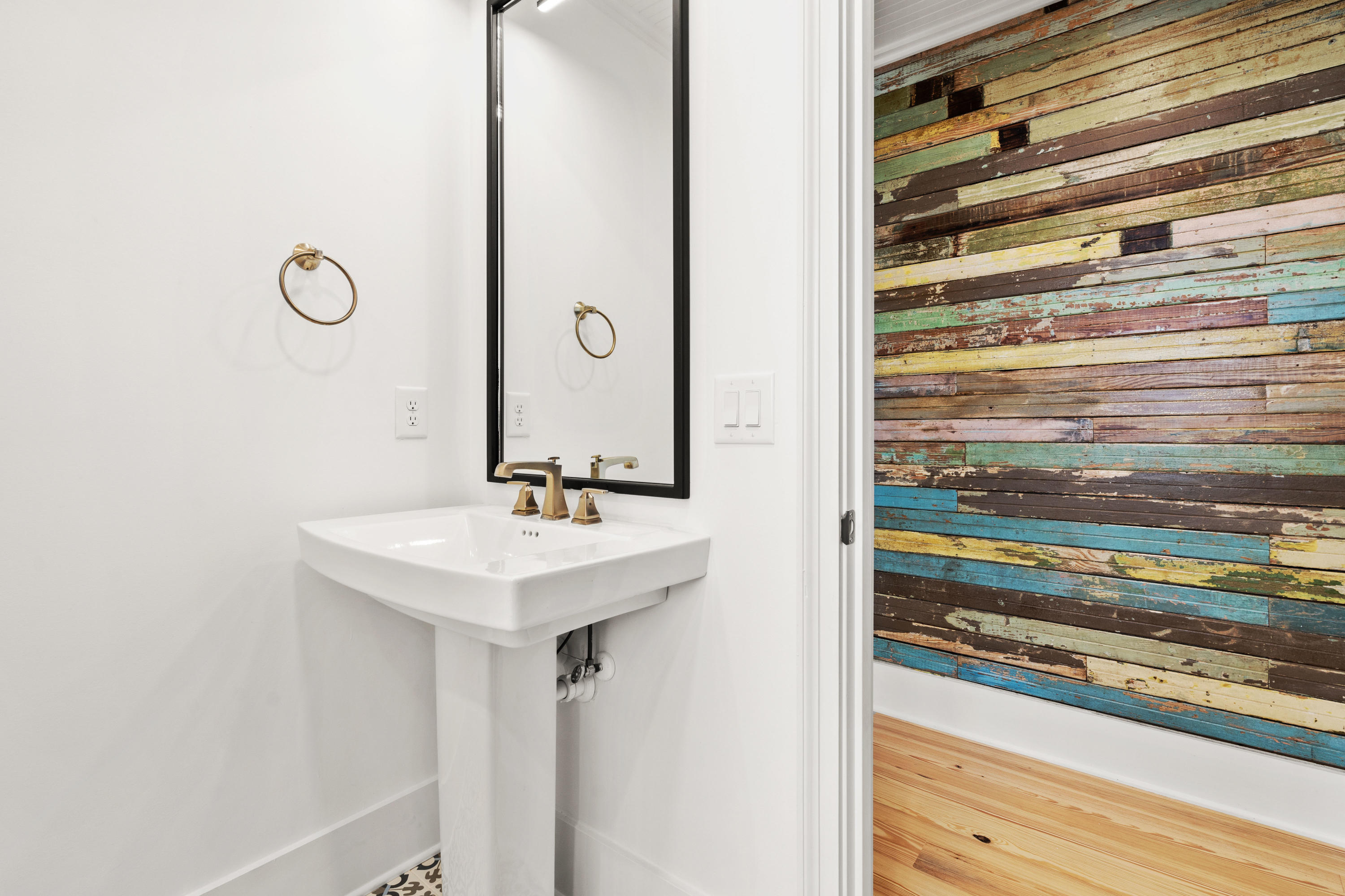 2 Line Street Charleston, SC 29403 - Photo 23 of 41 Bathroom