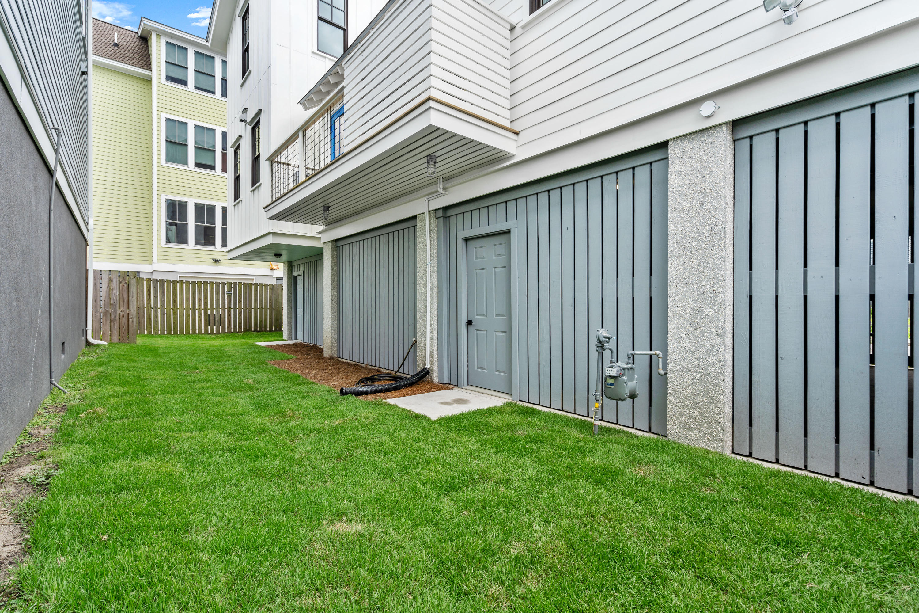 2 Line Street Charleston, SC 29403 - Photo 30 of 41 Nice Fenced in Backyard!