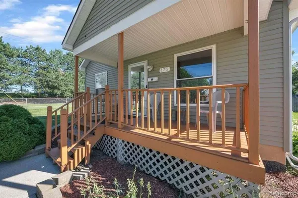 $1,800 | 175 Rockwell Street, Pontiac, MI 48341