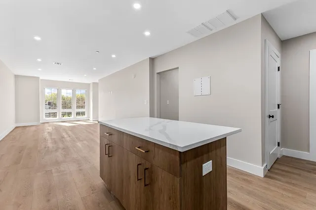 $4,200 | 22 Everett Street, Unit 405, Westwood, MA 02090