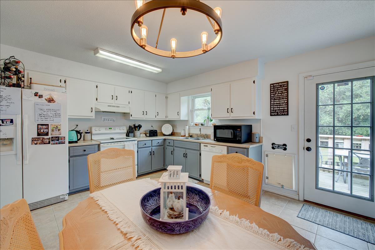 3227 Airport Road Crestview, FL 32539 - Photo 10 of 24 3227 Airport