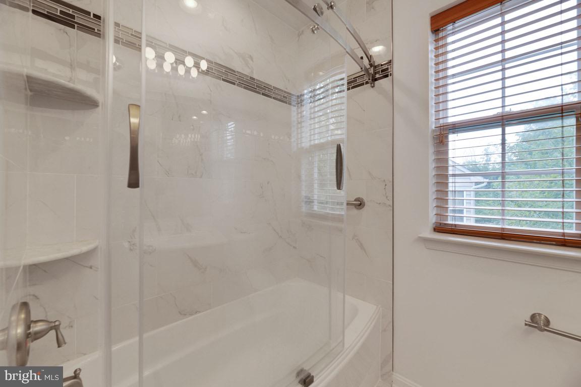 6314 Old Washington Road Elkridge, MD 21075 - Photo 35 of 52 Upgraded Shared Hall Bath at Upper Level