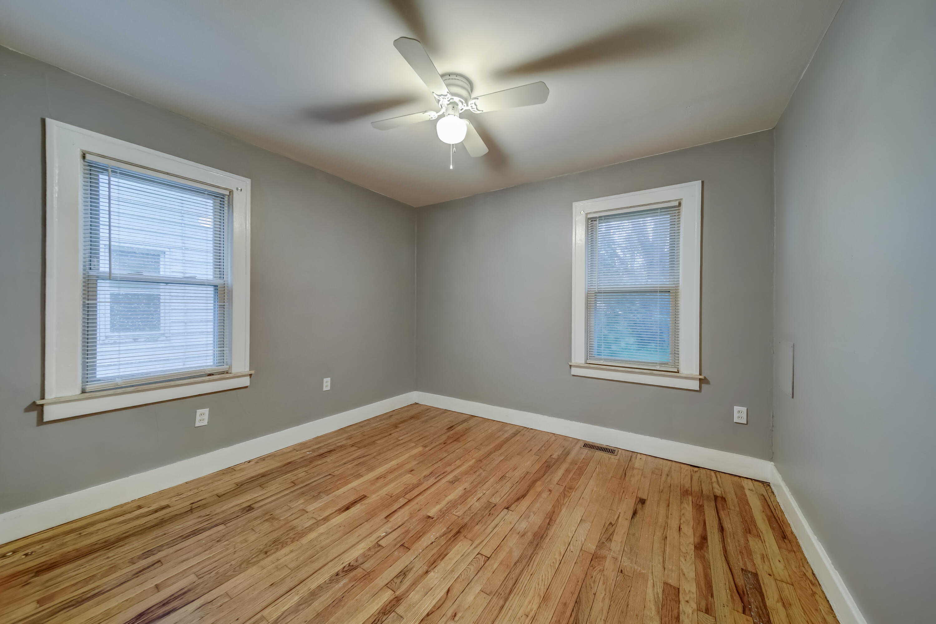 22748 Melrose Avenue Eastpointe, MI 48021 - Photo 9 of 12 22748 Melrose Ave, Eastpointe Bedroom 1