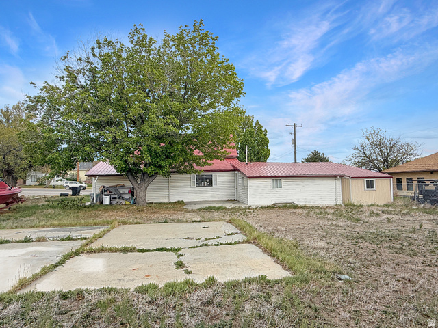 155 North 100 East Castle Dale, UT 84513 - Photo 14 of 16