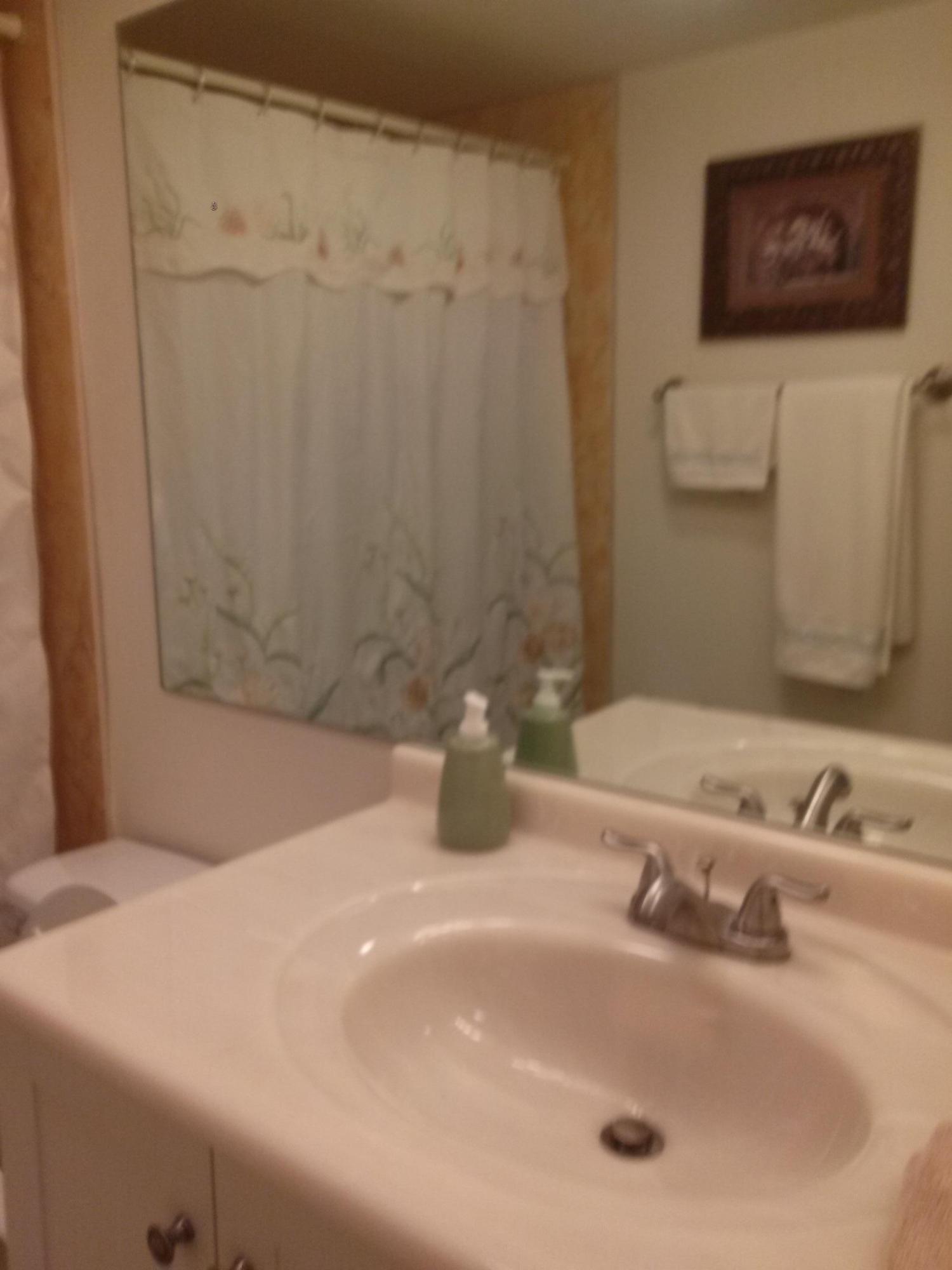 190 Brighton East, Unit E Boca Raton, FL 33434 - Photo 4 of 8 CAM00223--BATH