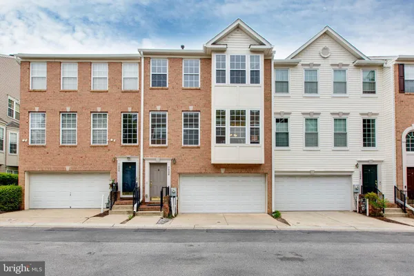 $429,000 | 7086 Water Oak Road, Unit 200, Elkridge, MD 21075