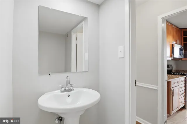 $3,100 | 301 North Beauregard Street, Unit 1404, Alexandria, VA 22312