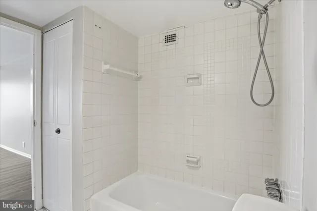 $3,100 | 301 North Beauregard Street, Unit 1404, Alexandria, VA 22312