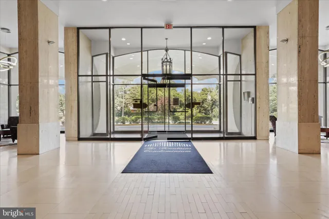 $3,100 | 301 North Beauregard Street, Unit 1404, Alexandria, VA 22312