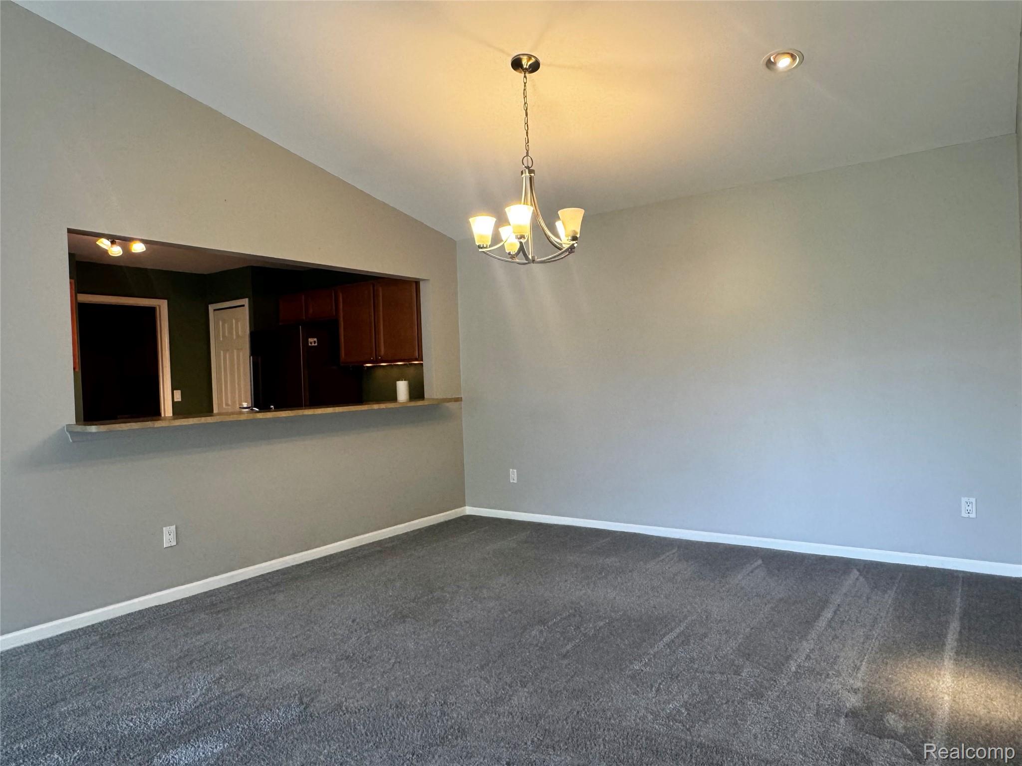 45997 Rhodes Drive Macomb, MI 48044 - Photo 12 of 23 IMG_0593.jpeg
