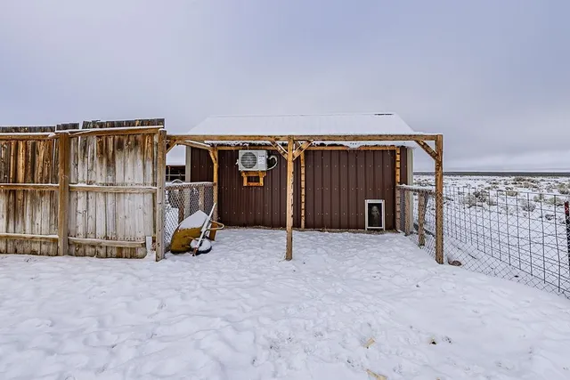 $425,000 | 2 Freight Wagon Road, Farson, WY 82932