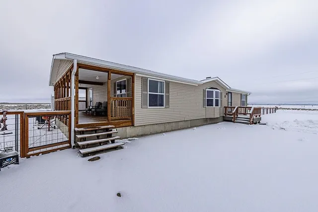 $425,000 | 2 Freight Wagon Road, Farson, WY 82932